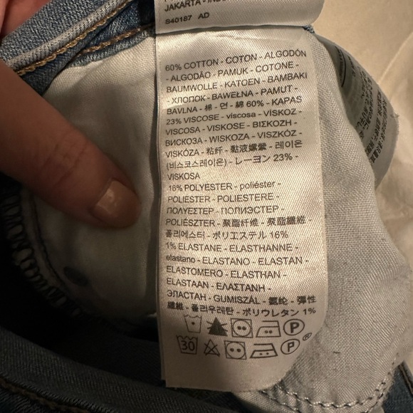 EUC Levi’s Straight Leg Jeans - Picture 5 of 5